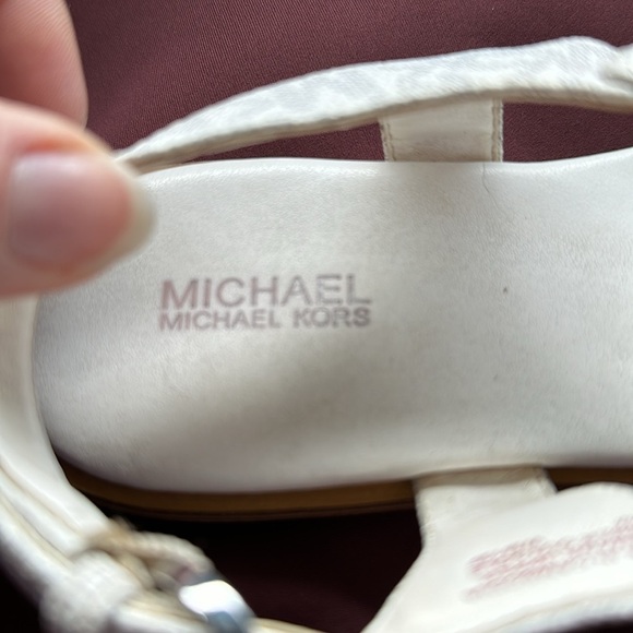 Womens Michael Kors Thong Sandals - Picture 3 of 7